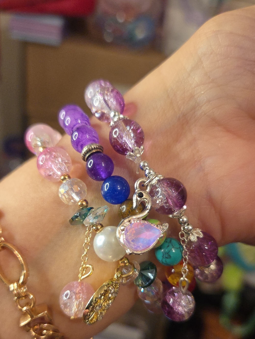 3 Multicolor Beaded Swan Charm Bracelet - Pink & Purple